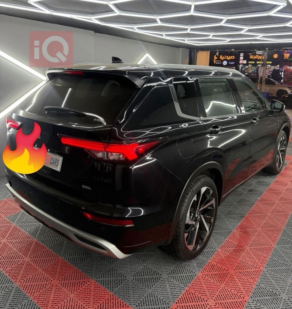 ميتسوبيشي اوتلاندر